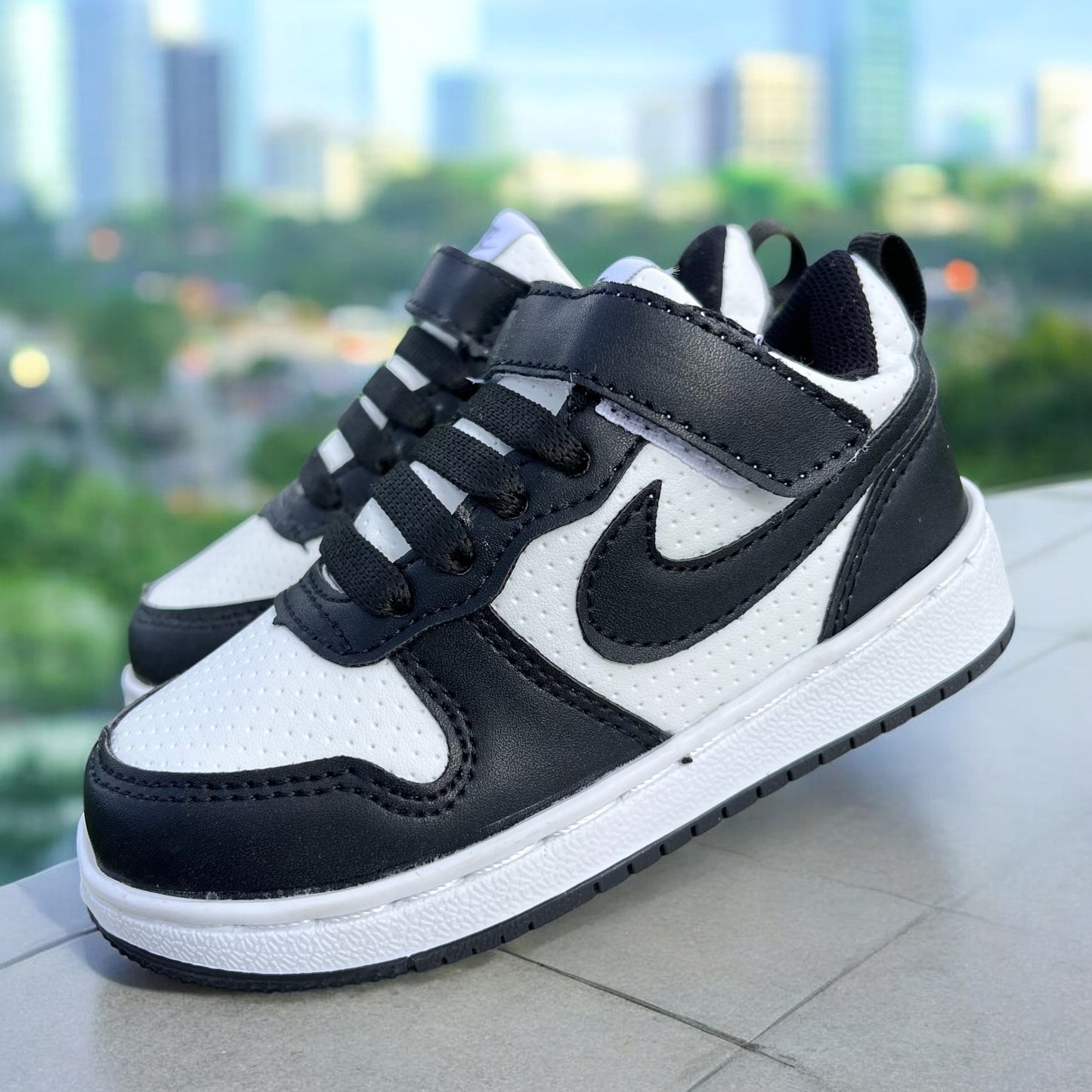 Nike Court Panda