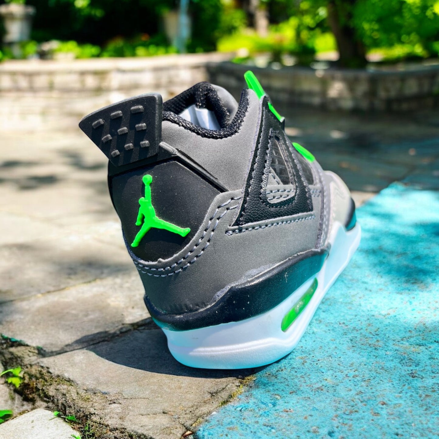 Jordan 4 Vert Gris