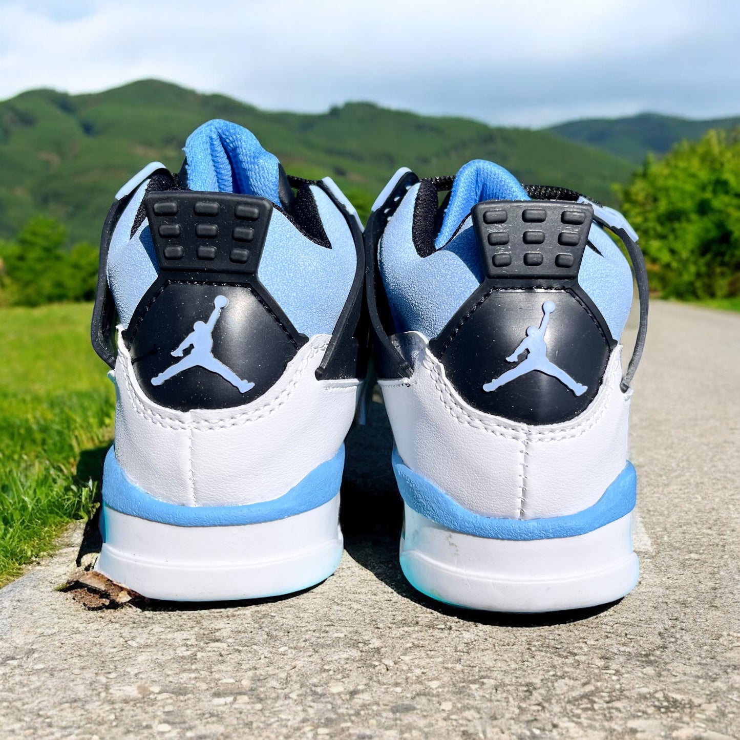 Jordan 4 Skyline