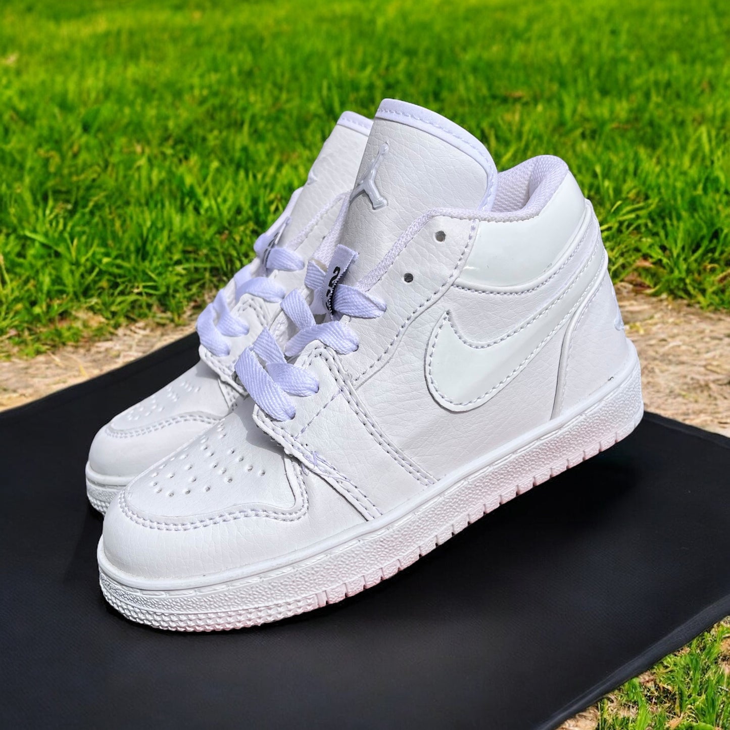 Jordan 1 Low All White