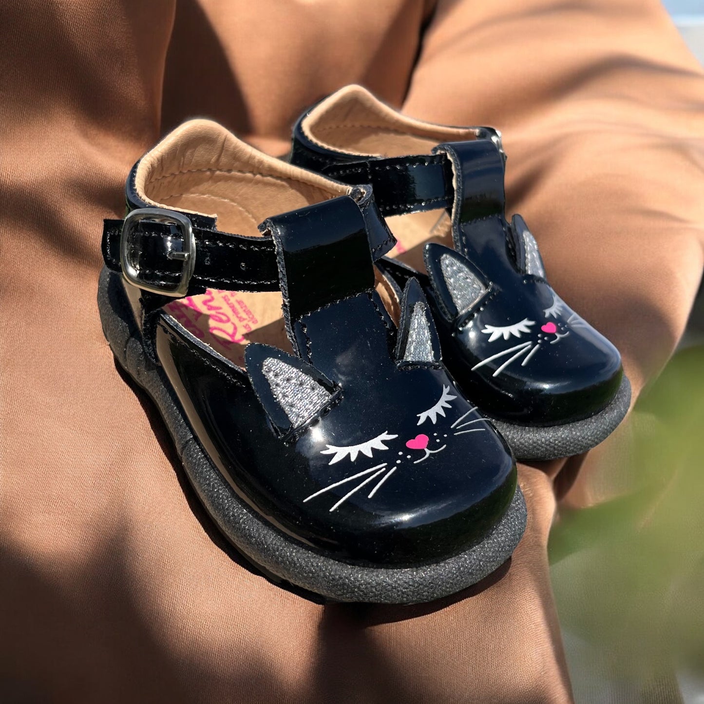 Baby Shoes Black Kitty Charm