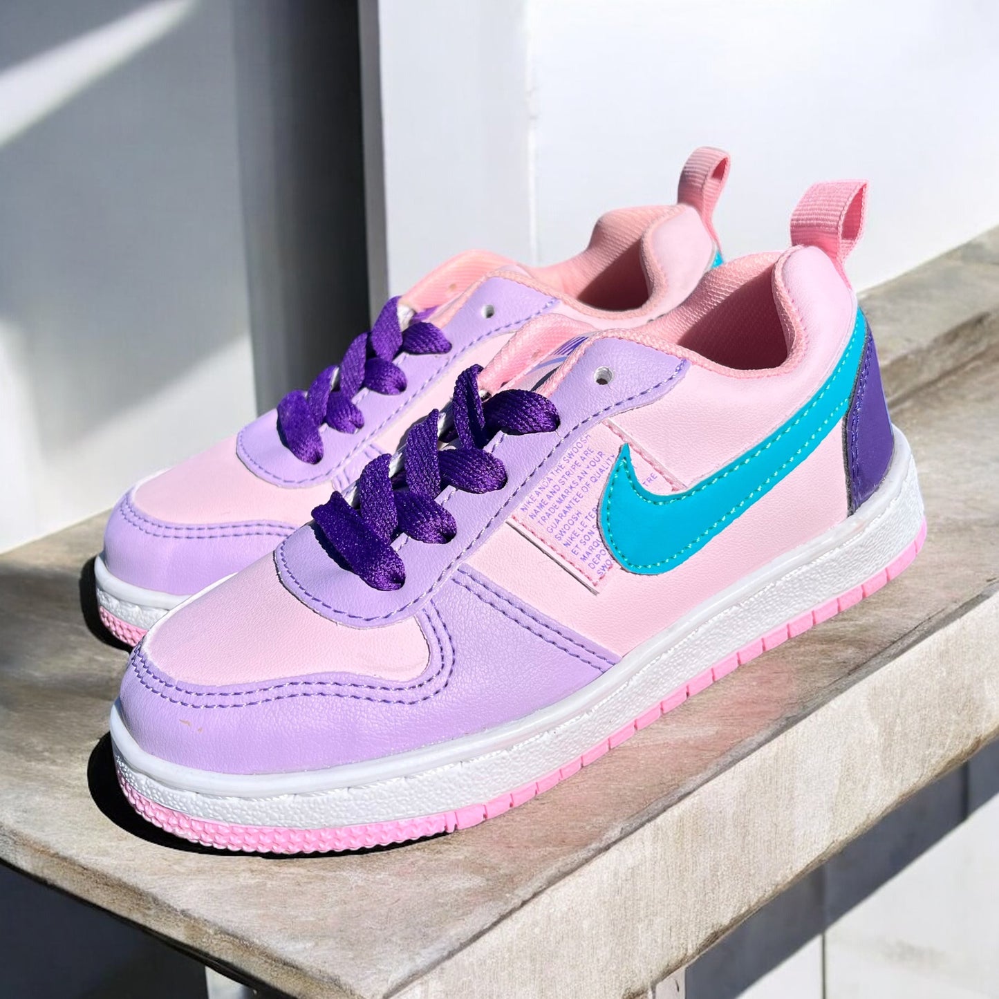 Nike Air Magic Bloom Lila Cian