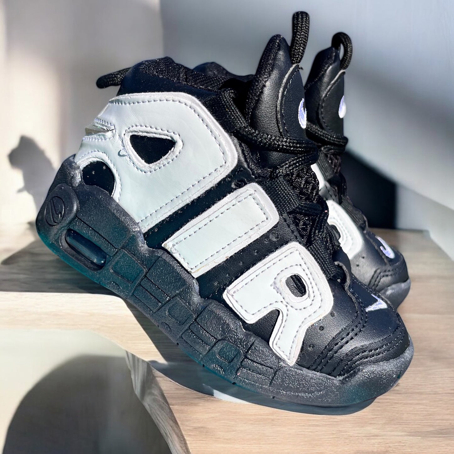 Nike Uptempo Shadow