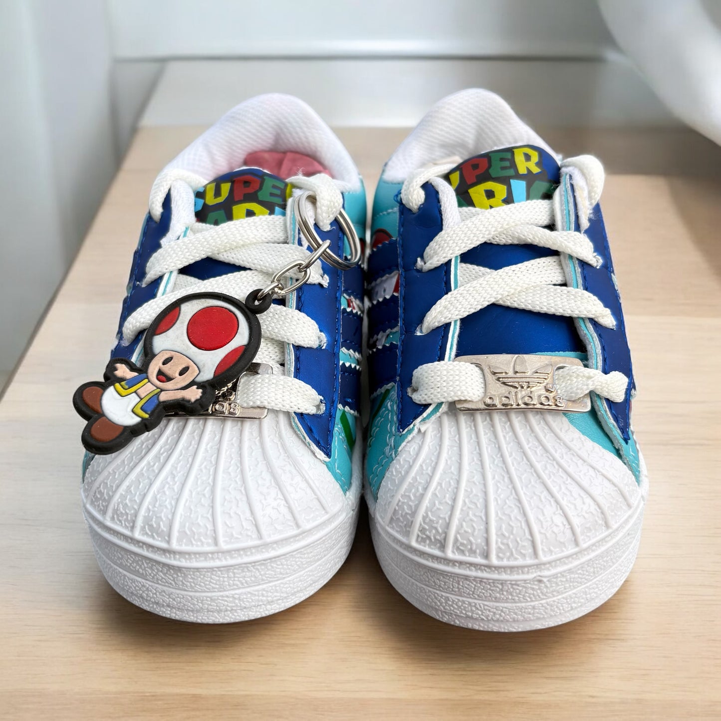 Adidas Mario Bros Conchita